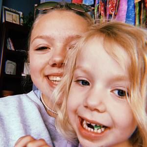 Meet your Posher, Amelia